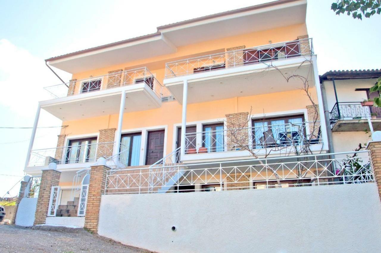Dorothea'S Villa Platanos  Exterior photo