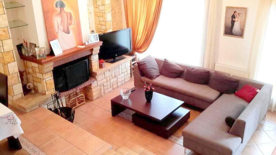Dorothea'S Villa Platanos  Exterior photo