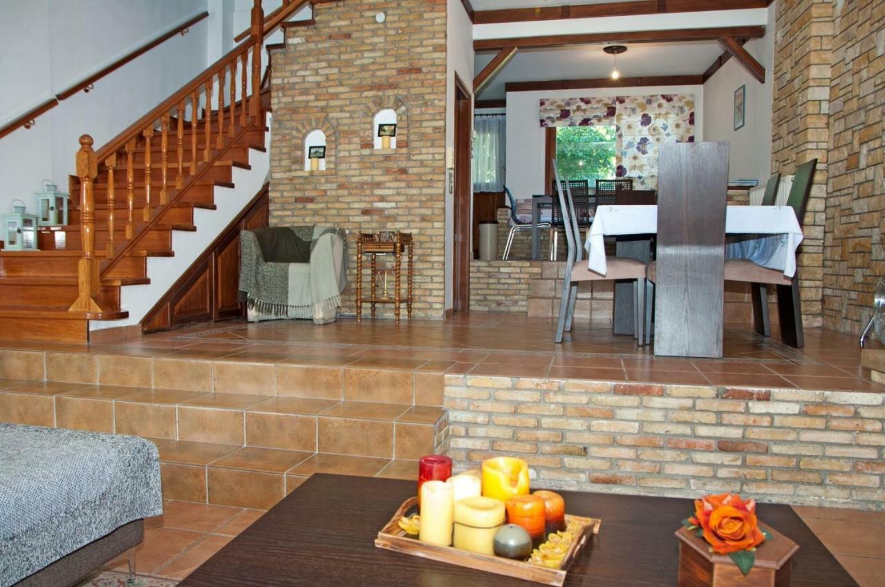 Dorothea'S Villa Platanos  Exterior photo